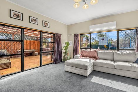 Photo of property in 18 Harlech Street, Oamaru North, Oamaru, 9400