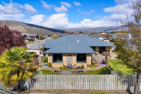 Photo of property in 1 Fenwick Crescent, Cromwell, 9310