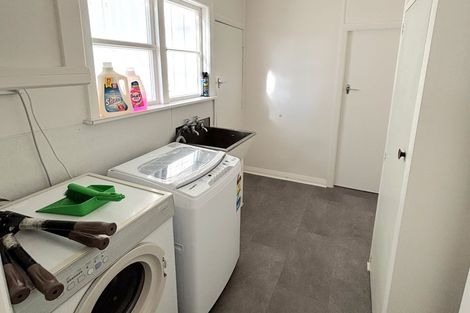 Photo of property in 49 Sheffield Street, Awapuni, Palmerston North, 4412