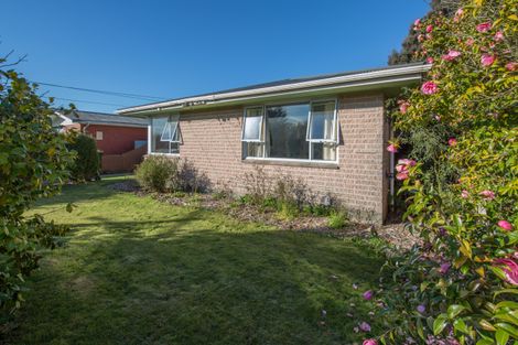 Photo of property in 4 Shaftesbury Street, Avonhead, Christchurch, 8042
