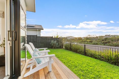 Photo of property in 90 Arran Point Parade, Orewa, 0931