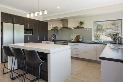Photo of property in 21 Browns Drive, Waihi Beach, 3611