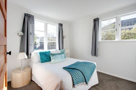 Photo of property in 11 Hammond Road, Taradale, Napier, 4112