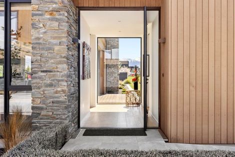 Photo of property in 14 Deans Drive, Wanaka, 9305