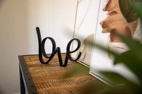 Photo of property in 84 Ara Paiwhenua, Tawa, Wellington, 5028