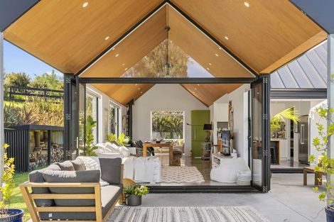 Photo of property in 49rb Oceana Drive, Welcome Bay, Tauranga, 3175