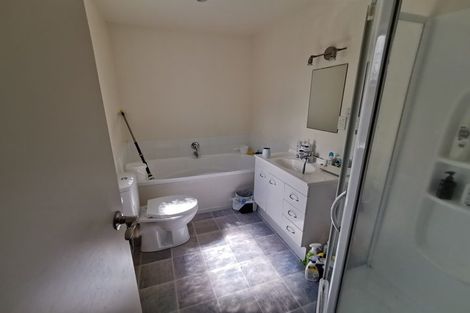 Photo of property in 80a Lynn Road, Bayview, Auckland, 0629