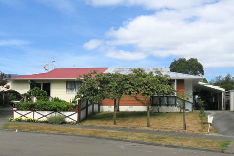 Photo of property in 16a Indiana Grove, Totara Park, Upper Hutt, 5018