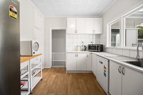 Photo of property in 10 Vectis Road, Hillcrest, Hamilton, 3216