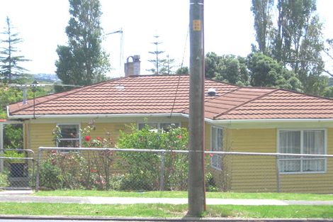 Photo of property in 17 Raleigh Road, Northcote, Auckland, 0627