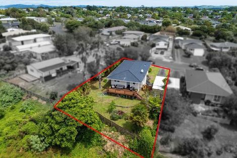 Photo of property in 39 Totara Street, Waiuku, 2123