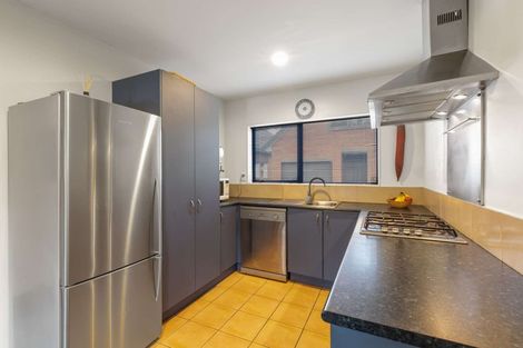 Photo of property in 37 Fields Parade, Oteha, Auckland, 0632