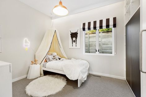 Photo of property in 16 Burnham Street, Seatoun, Wellington, 6022