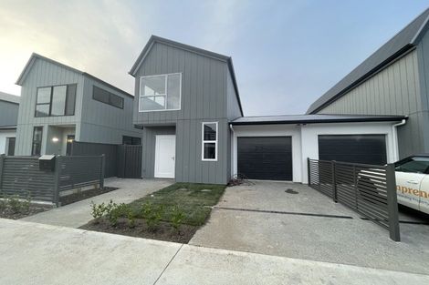 Photo of property in 16 Koreke Close, Kenepuru, Porirua, 5022