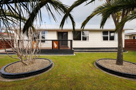 Photo of property in 39 Somerset Crescent, Highbury, Palmerston North, 4412