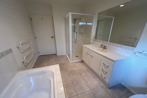 Photo of property in 9 Ardkeen Place, East Tamaki, Auckland, 2016