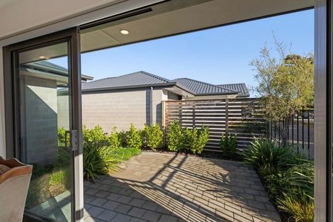 Photo of property in 8/3 Nyoli Street, Northcote, Christchurch, 8052