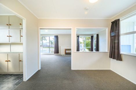 Photo of property in 98 Apollo Parade, Milson, Palmerston North, 4414