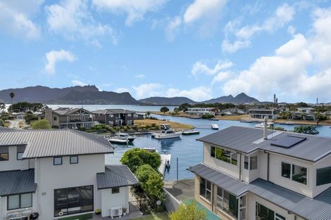 Photo of property in 1 Lanyard Place, One Tree Point, 0118