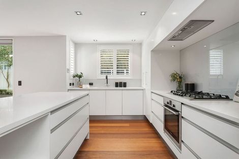 Photo of property in 43 Hawkesbury Avenue, St Albans, Christchurch, 8014