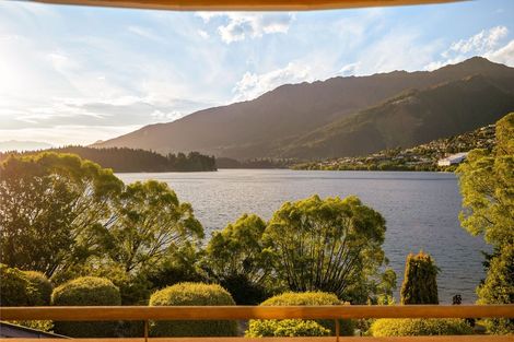 Photo of property in 45 Bay View Road, Kelvin Heights, Queenstown, 9300