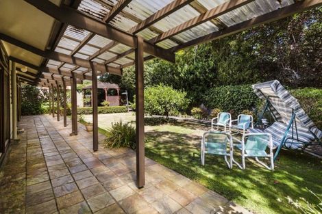 Photo of property in 2 Golf Road, Heretaunga, Upper Hutt, 5018