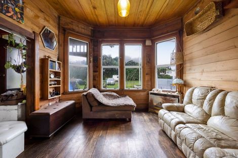 Photo of property in 62-64 Patu-kukupa Street, Manaia, 4612