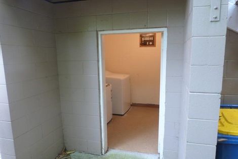 Photo of property in 1a/1 Divich Avenue, Te Atatu South, Auckland, 0610