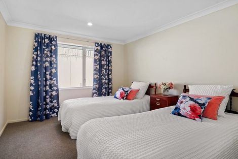 Photo of property in 18 Saint Andrews Hill Road, Mount Pleasant, Christchurch, 8081