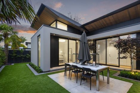 Photo of property in 32 Queens Avenue, Merivale, Christchurch, 8014