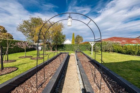 Photo of property in 15 Herbert Street, Waimate, 7924