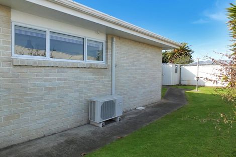 Photo of property in 3 Ferry Street, Foxton Beach, Foxton, 4815
