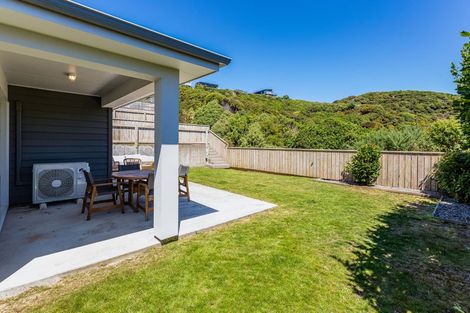 Photo of property in 31 Aspiring Terrace, Aotea, Porirua, 5024