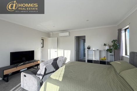 Photo of property in 12 Mamuku Drive, Massey, Auckland, 0614