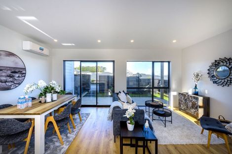 Photo of property in 10 Balthazar Road, Kumeu, 0810
