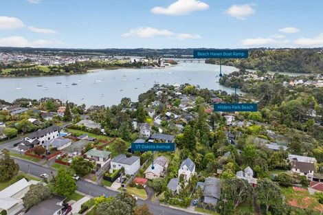 Photo of property in 1/7 Dakota Avenue, Beach Haven, Auckland, 0626