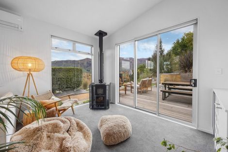 Photo of property in 17 Hillview Place, Wanaka, 9305