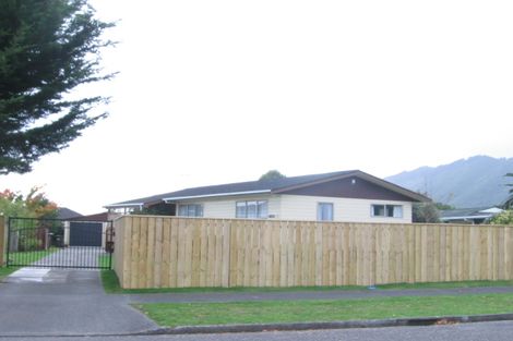 Photo of property in 26 Kanawa Street, Waikanae, 5036