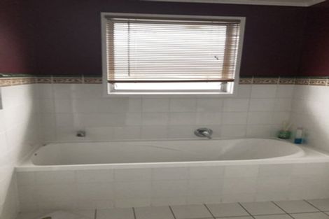 Photo of property in 8a Arnot Avenue, Clouston Park, Upper Hutt, 5018