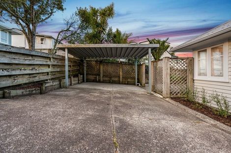 Photo of property in 243a Glengarry Road, Glen Eden, Auckland, 0602