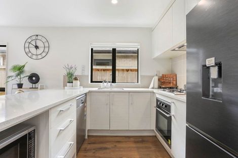 Photo of property in 10 Silver Beech Street, Takanini, 2110
