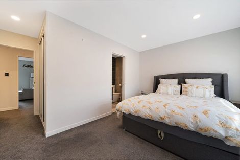 Photo of property in 6 Meritage Lane, Te Atatu South, Auckland, 0610