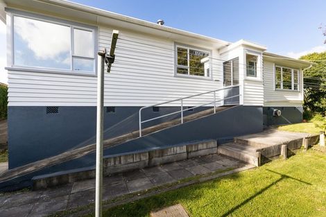 Photo of property in 136a Seaview Road, Westown, New Plymouth, 4310