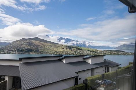 Photo of property in 11b Saint Peters Place, Queenstown, 9300