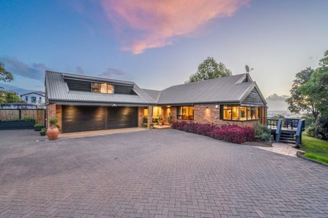 Photo of property in 238 Point View Drive, East Tamaki Heights, Auckland, 2016