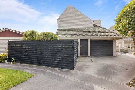 Photo of property in 15a Saint Winifreds Place, Bryndwr, Christchurch, 8052
