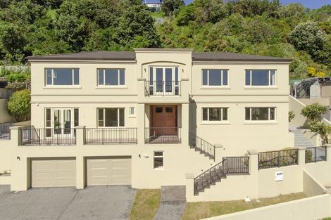 Photo of property in 19 Bunker Way, Strathmore Park, Wellington, 6022