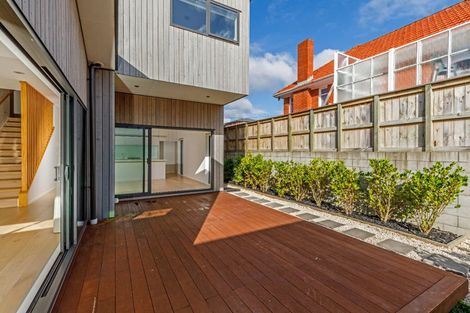 Photo of property in 5 Matau Way, Hauraki, 0622