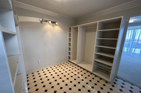 Photo of property in 23 Bernleigh Terrace, West Harbour, Auckland, 0618