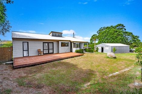 Photo of property in 90 Upper Orewa Road, Wainui, Silverdale, 0992